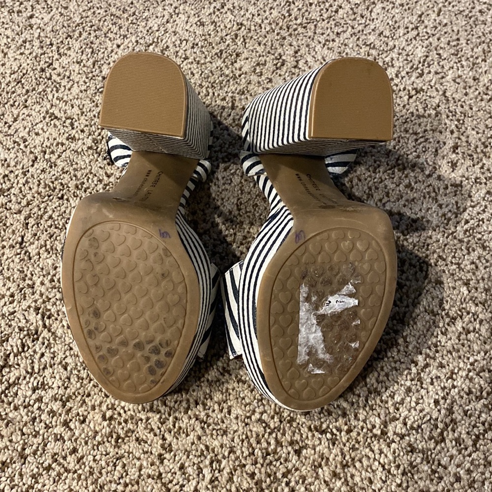 Chinese Laundry heels! Size 6.5 - Picture 2 of 3